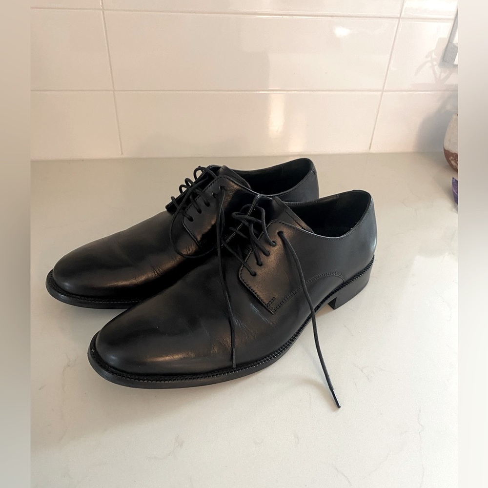 Men’s Cole Haan size 9M black leather dress shoe